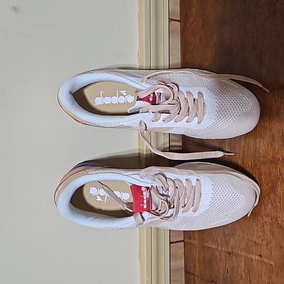 Sneakers - Picture 2 of 3